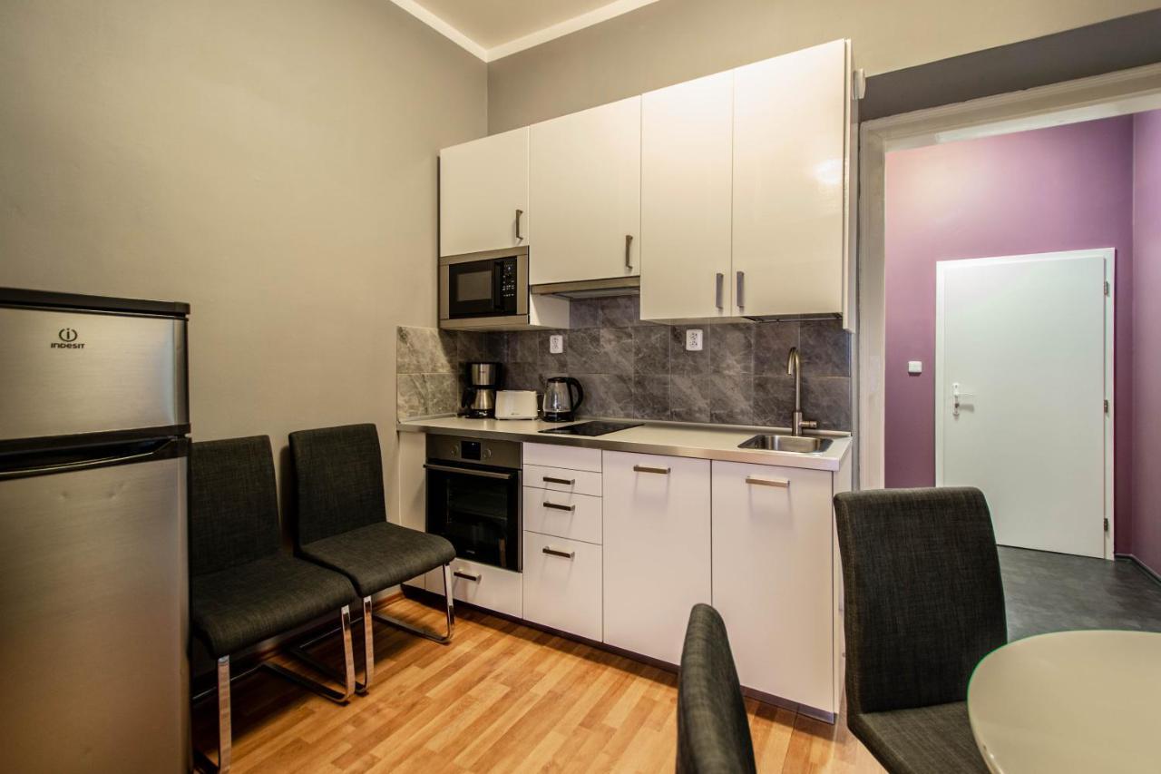 Ruzova Apartment By Ruterra Praga Esterno foto