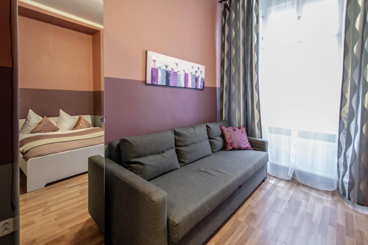 Ruzova Apartment By Ruterra Praga Esterno foto
