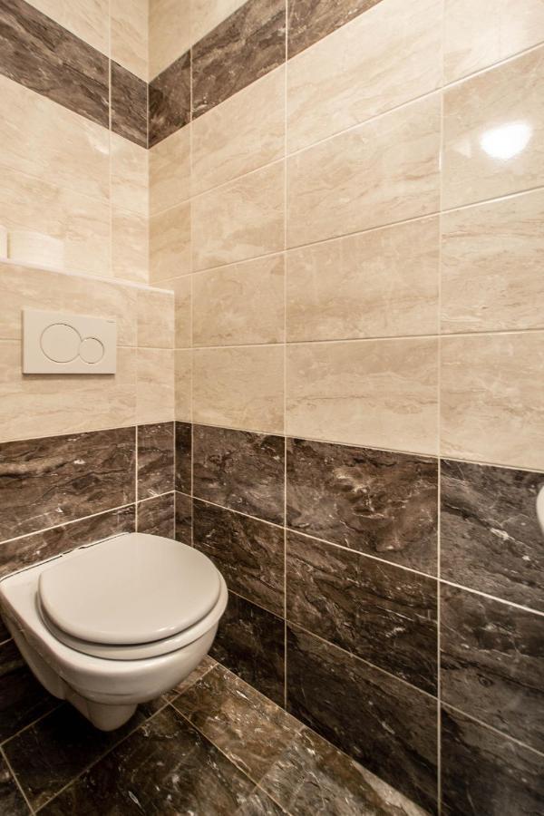 Ruzova Apartment By Ruterra Praga Esterno foto